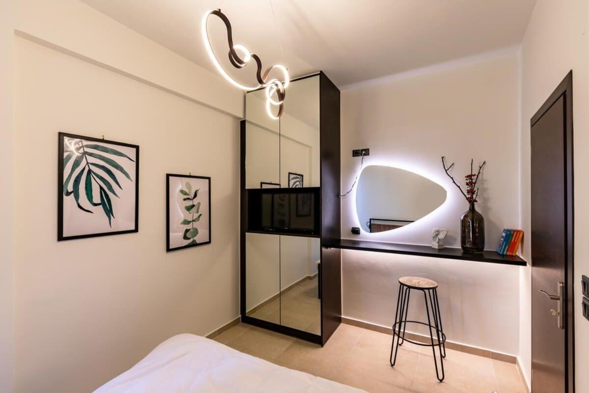 Beautiful Elegant Apartment Next To Monastiraki Athena Bagian luar foto